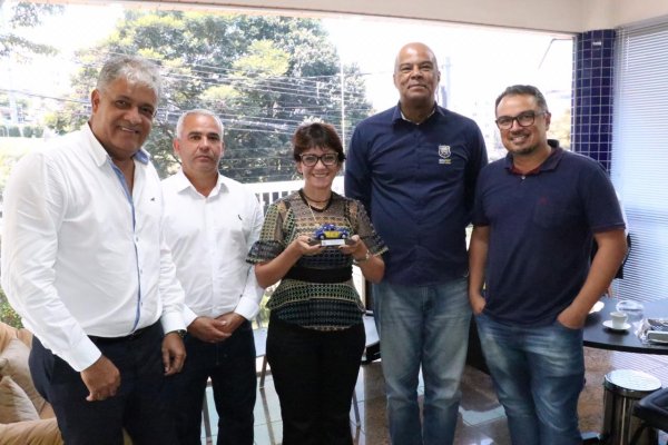 Deputada Federal Alê Silva visita sede do SINPRF-MG e diz que será apoiadora da PRF no Congresso